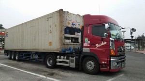 トレーラーヘッド